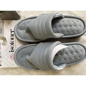 Isotoner woman Memory Foam Toe-Post Slippers XL 9.5-10 Gray